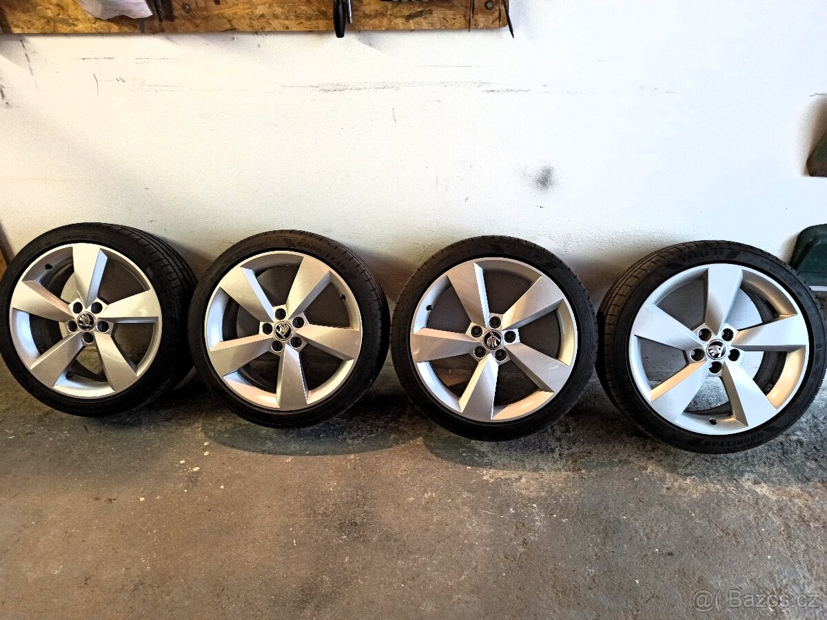 Orig. alu kola Škoda Camelot,pneu Goodyar Eagle F1,215/40R17