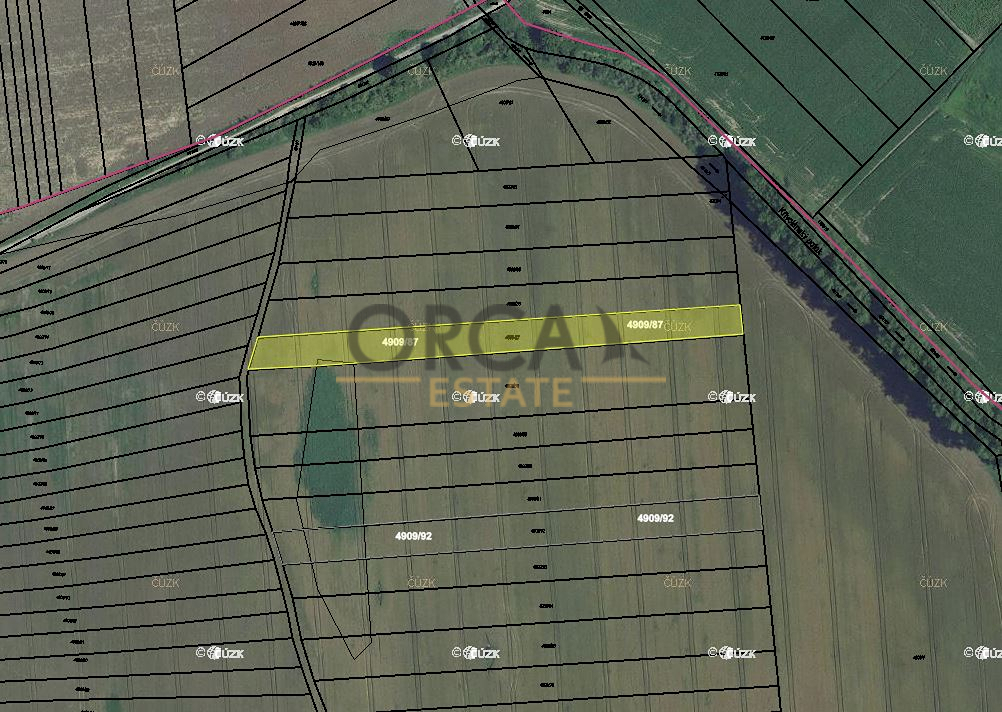 0,4 ha orné půdy v k. ú. Bzenec