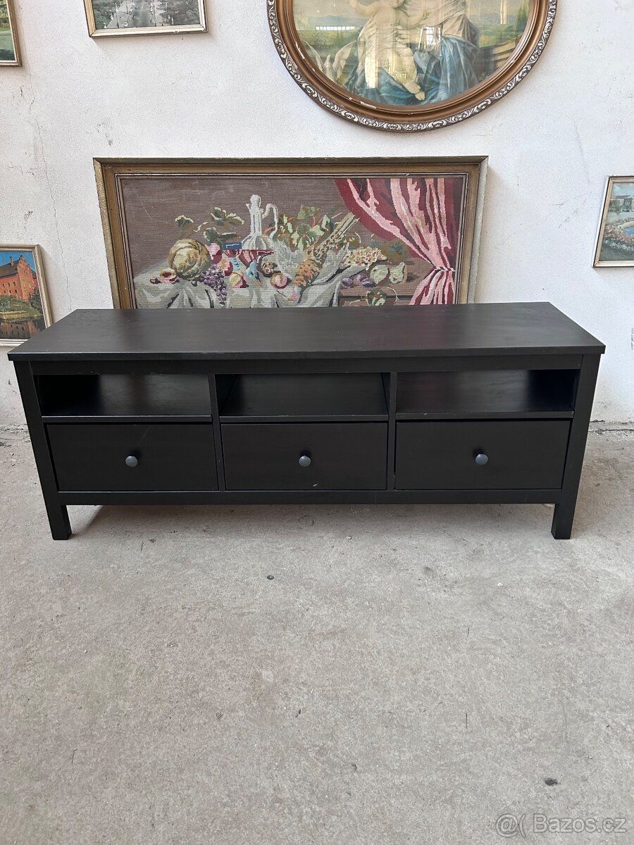 Ikea TV stolek HEMNES ( černohnědý )