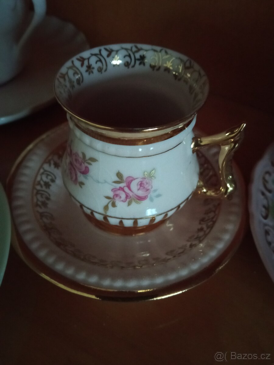 Růžový porcelán