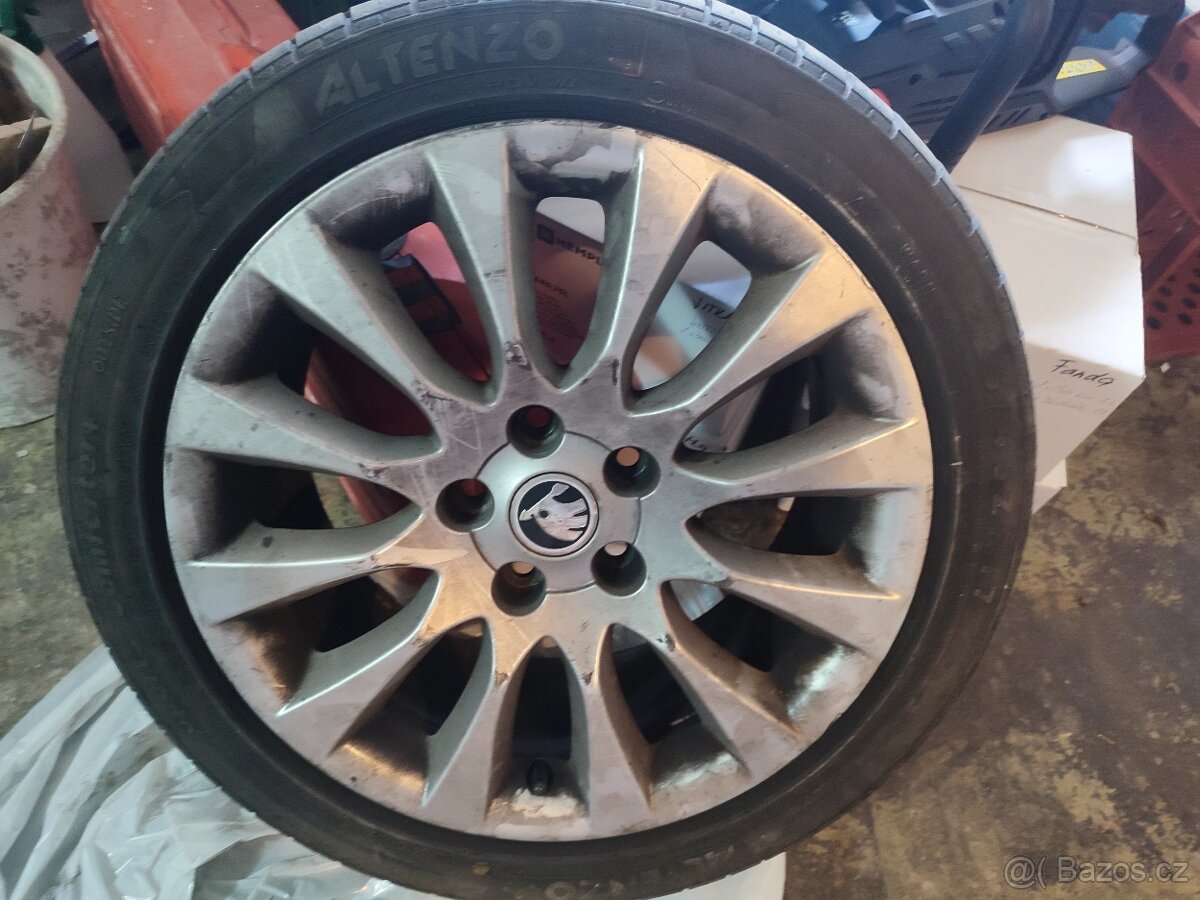 Litý disk Škoda Superb II - Laurel