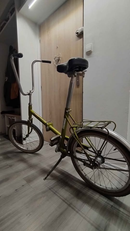 Skládačka Eska kolo 1974