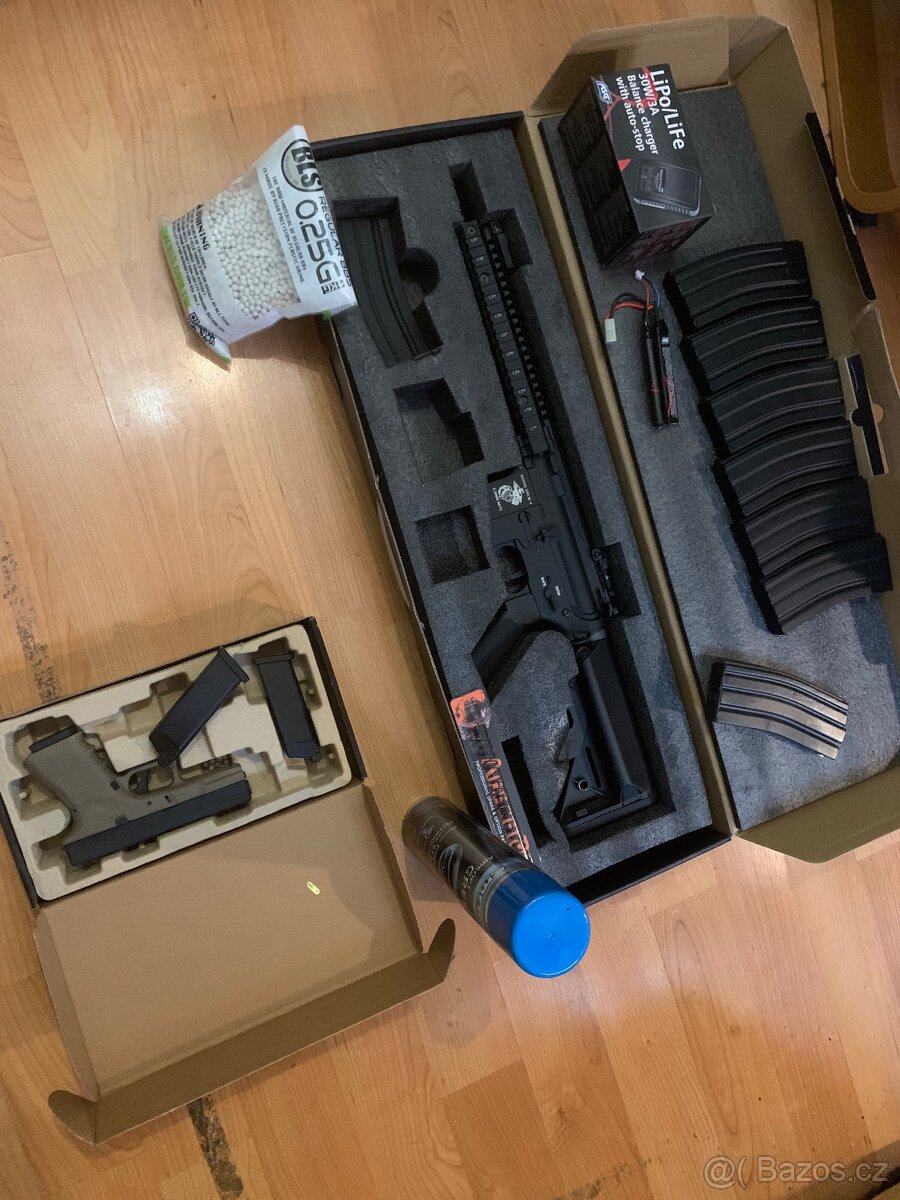 Airsoft m4 a glock 19