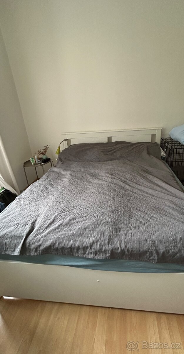 Postel IKEA s matrací 160x200
