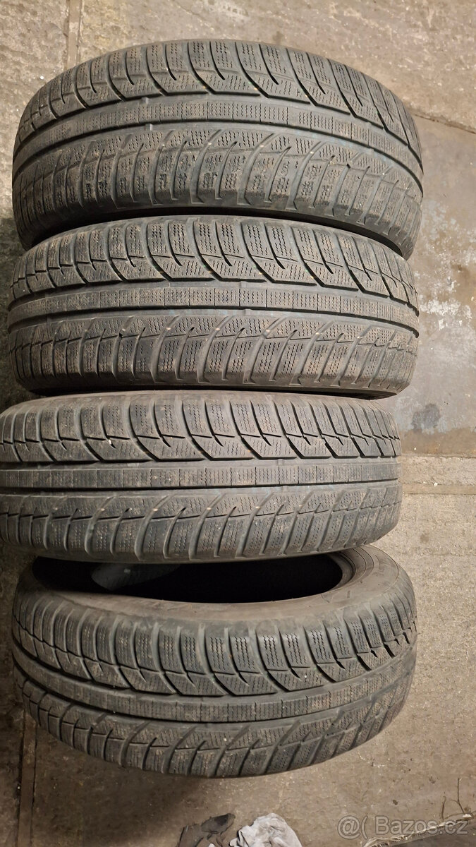 Sada zimních pneu Toyo 195/60 R16