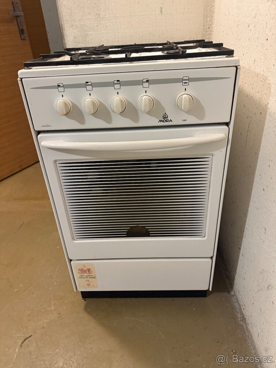 PLYNOVÝ SPORÁK  TYP 1202