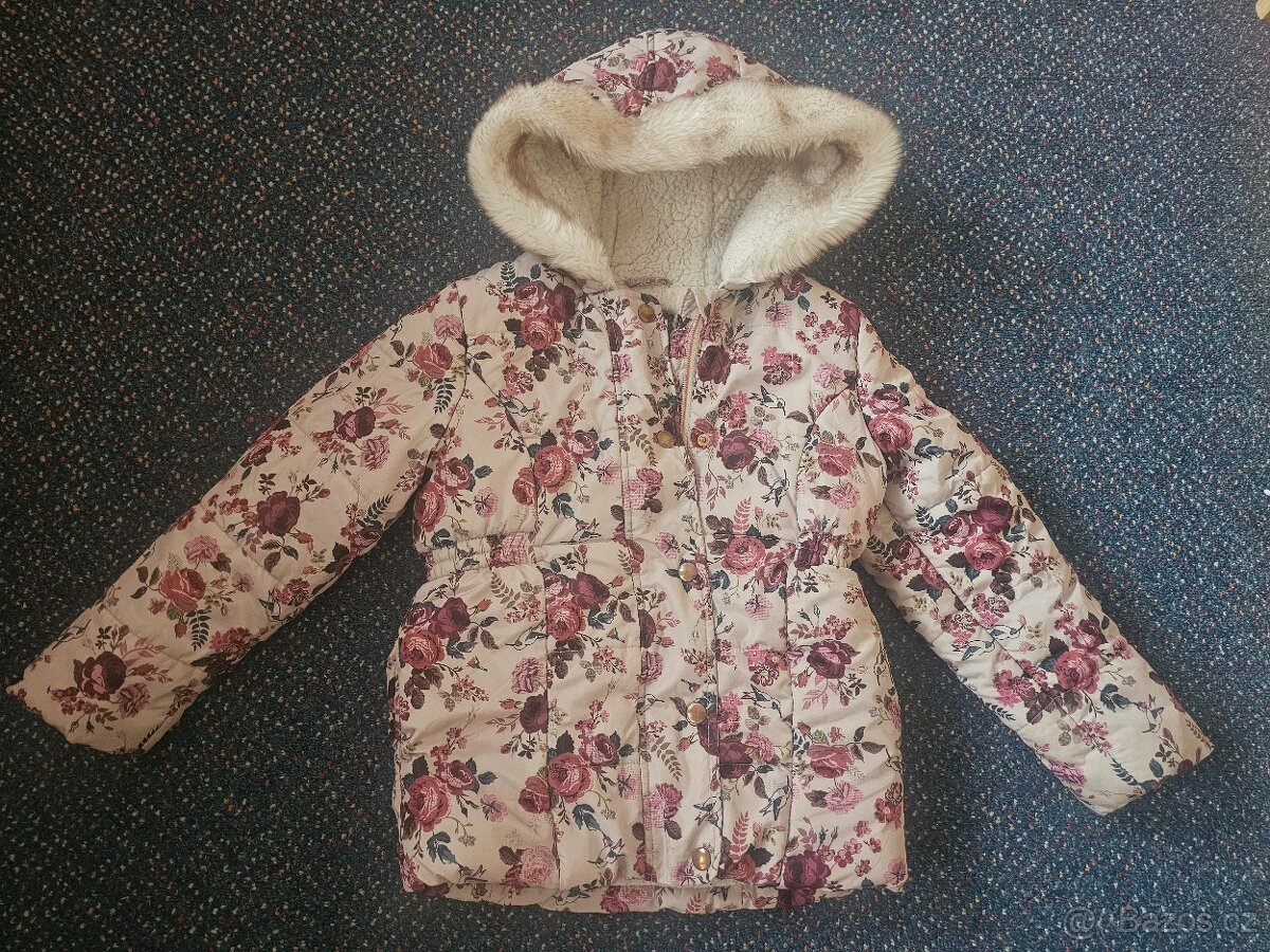 Zimní dívčí bunda s kožíškem 6-7 let