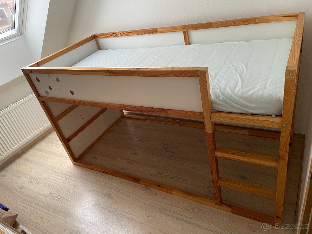 Oboustranná postel IKEA KURA