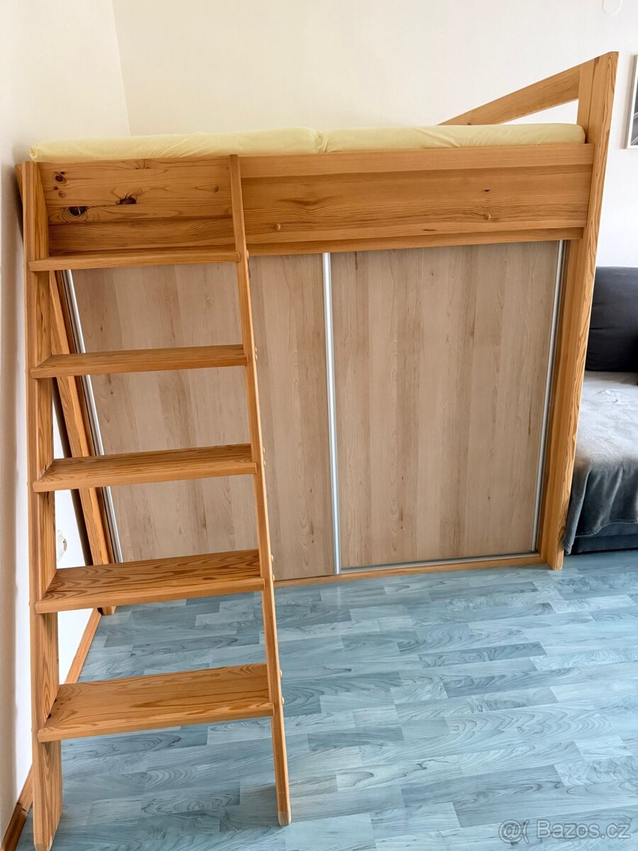 Patrová postel s úložným prostorem