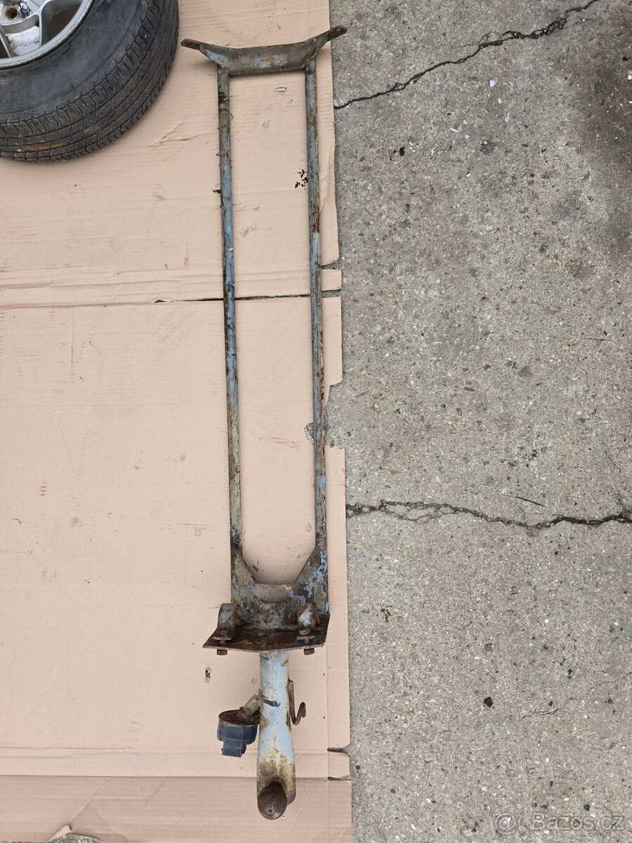 Škoda 110r 100 tažné zařízení