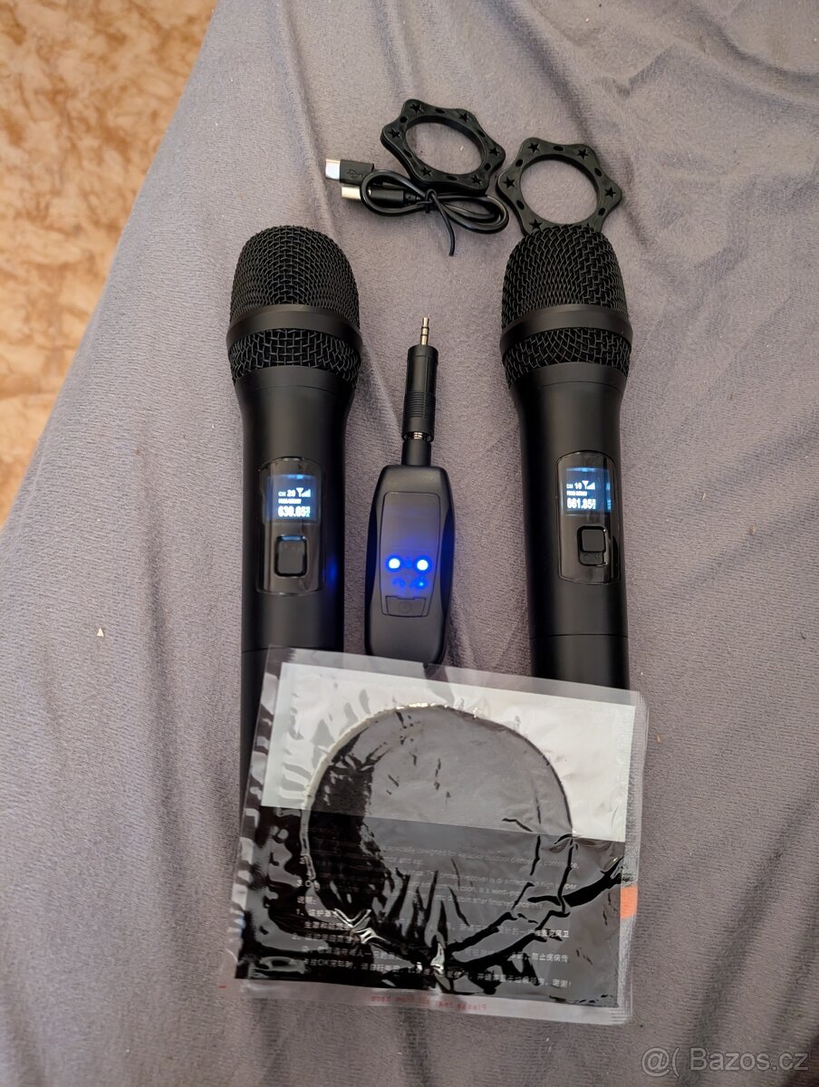 Prodám bezdrátové mikrofony s malou vadou.
