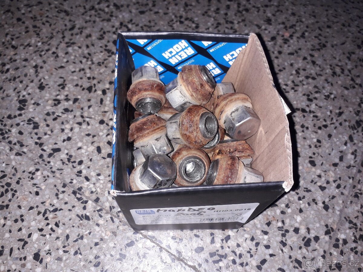 Ford Mondeo 2006-sada kol zimní 205/55 R16-6.5mm.