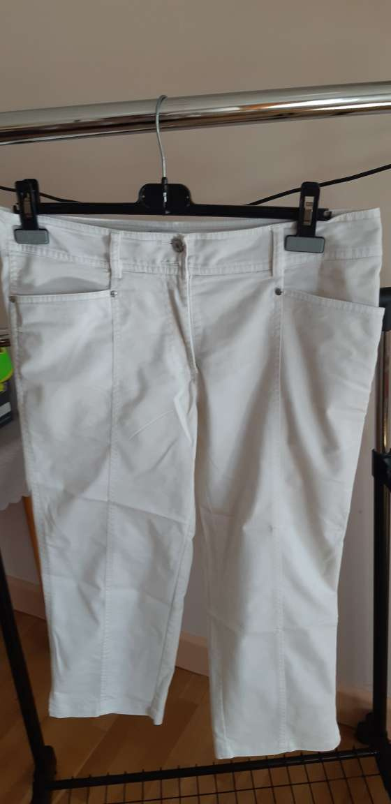 damské 3/4 bílé kalhoty