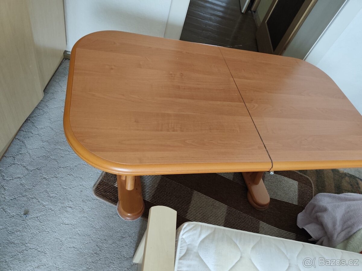 Konferenční stolek