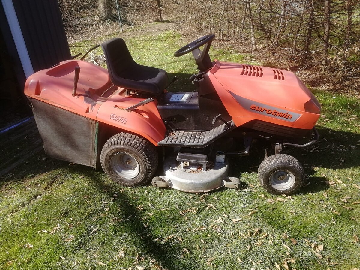 Zahradní traktor ,sekačka