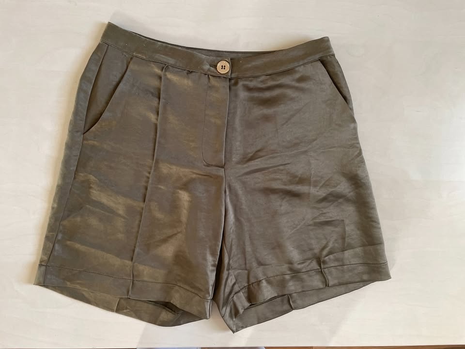 Satén khaki kraťasy, vel S/M, Body Flirt
