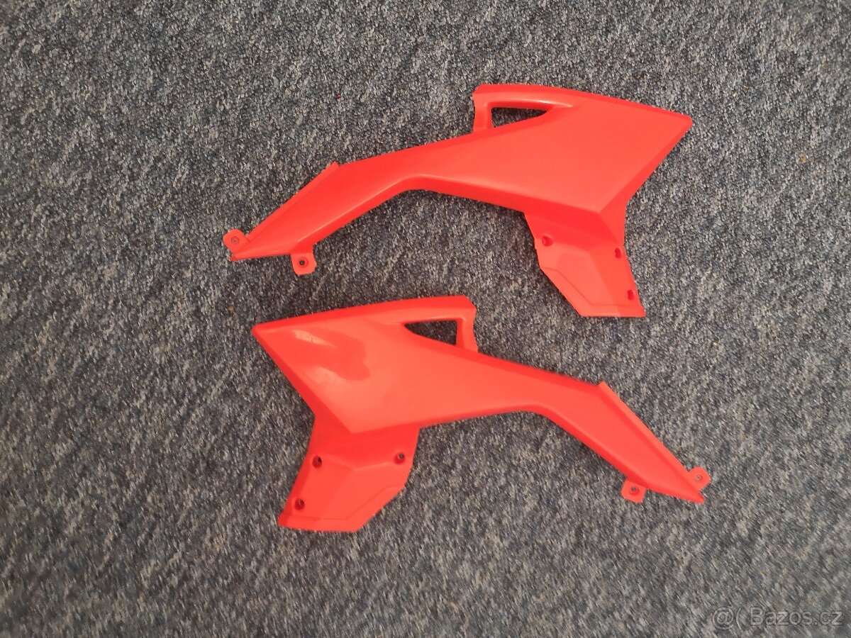 Plasty pro Lem A12
