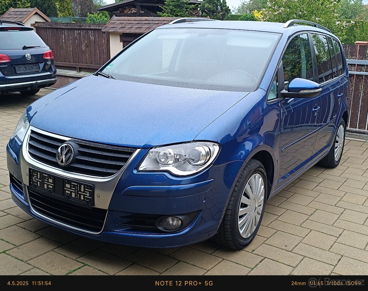 Touran 1.9 TDI - DSG - Freestyle - Xenony - Knížka - Klima