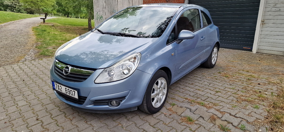 Opel Corsa D 1,2 16V 3dv, manuál, rok 2007