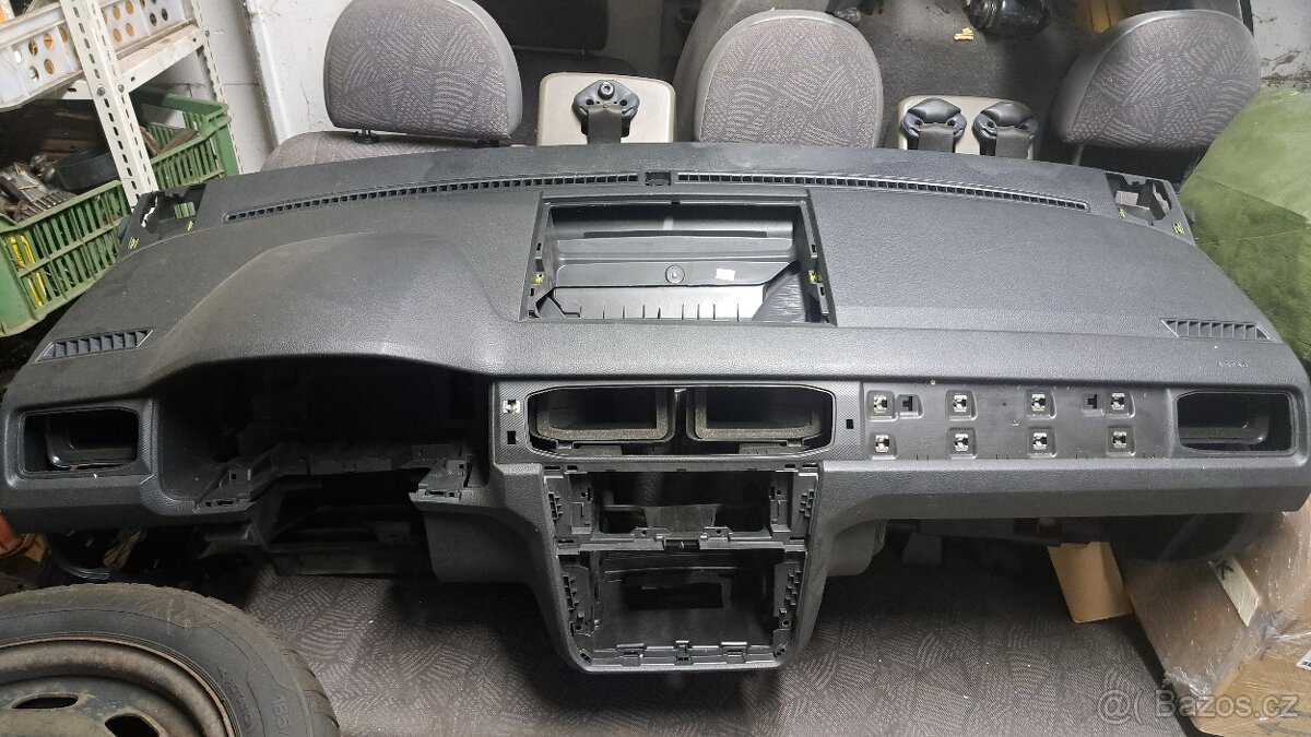 CADDY PALUBNI DESKA Pristrojova deska 2015-2020