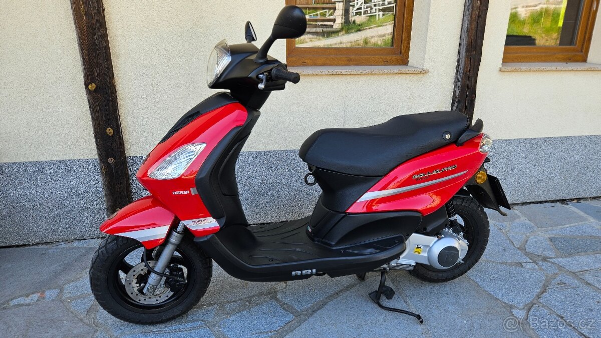 Piaggio/Derbi Boulevard 125 Four 4T. Najeto: 8.800 km