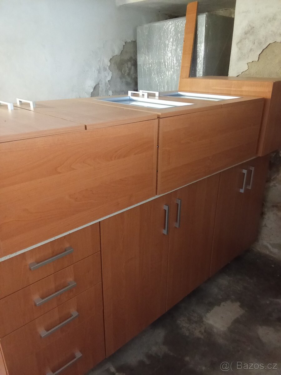 kompletní kuchynská linka + dřez+sklokeramická deska