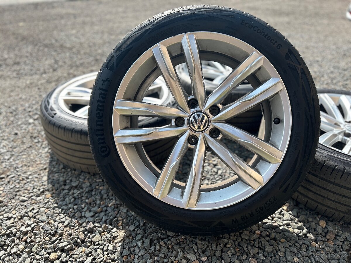 Alu orig letni sada Volkswagen 5x112 8J ET44 235/45 R18
