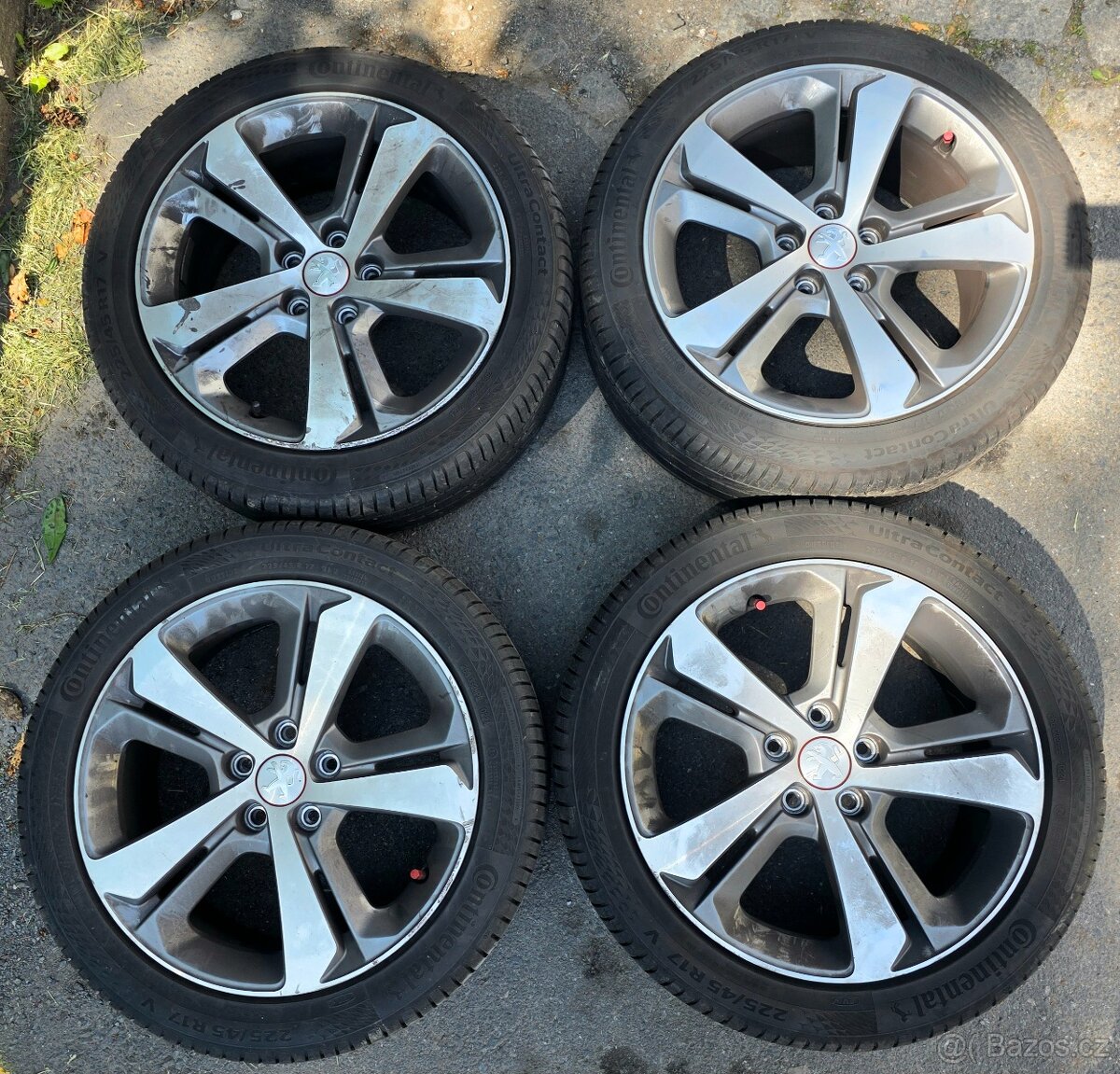 Originální alu kola Peugeot 17" s letními pneu Continental