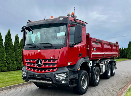 Mercedes-Benz Arocs 3246 8x4 - třístranný sklápěč + závěs