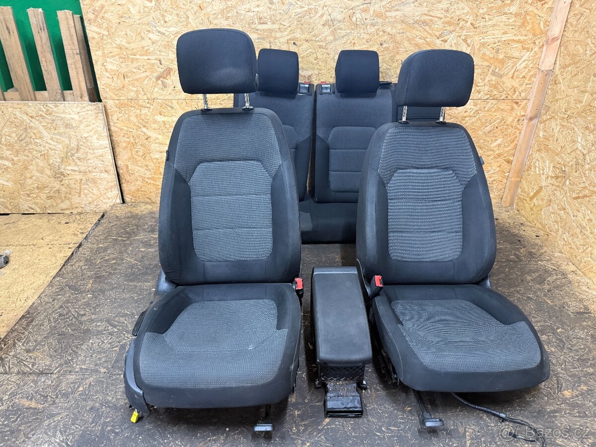 KOMPLETNÍ SEDAČKY VW PASSAT B7 SEDAN