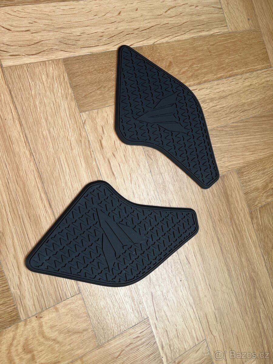 Ochranná nálepka - TANKPAD pro Yamaha MT 07