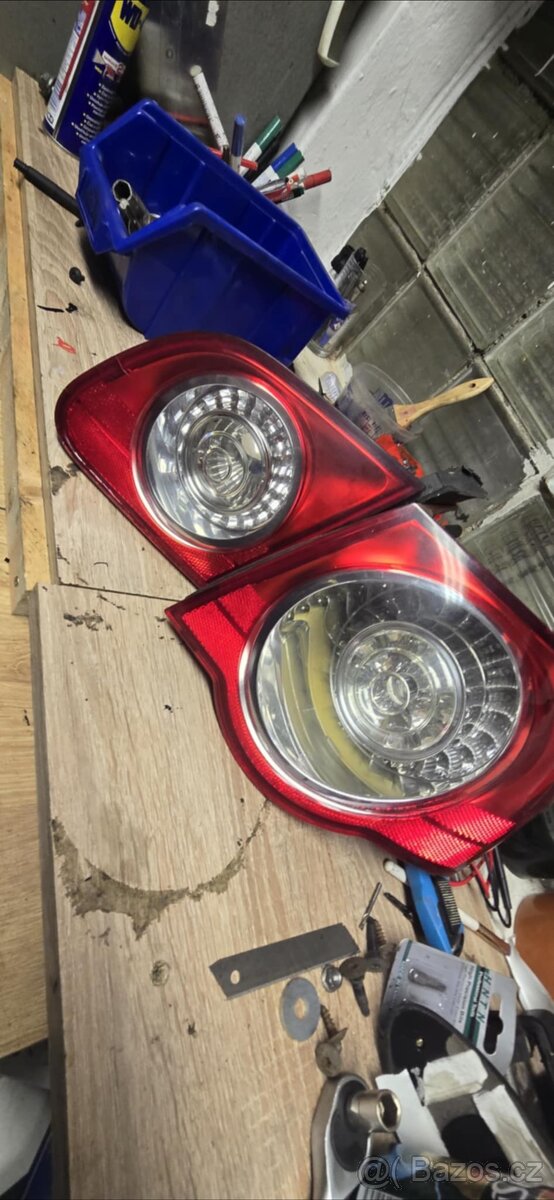 Zadni svetla passat b6 sedan