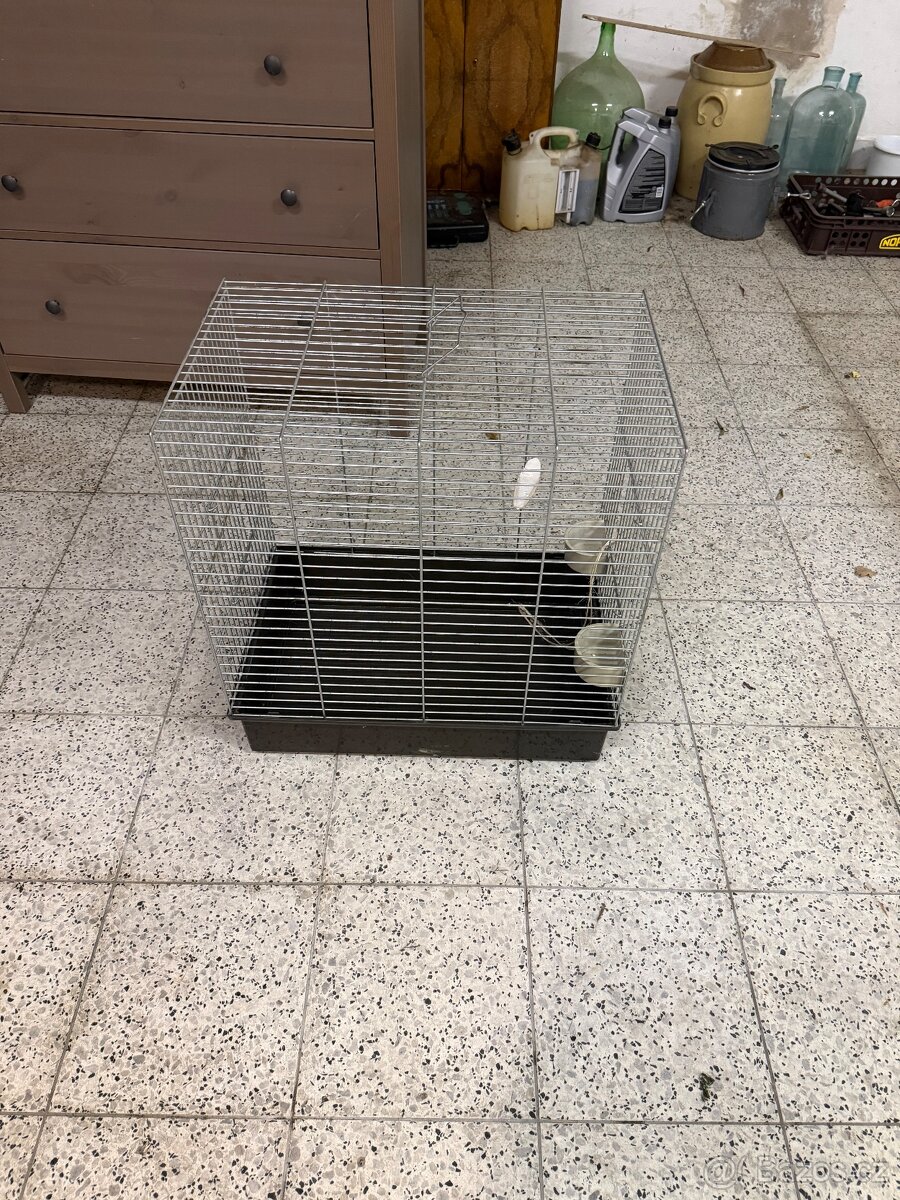 Zánovní ptačí klec