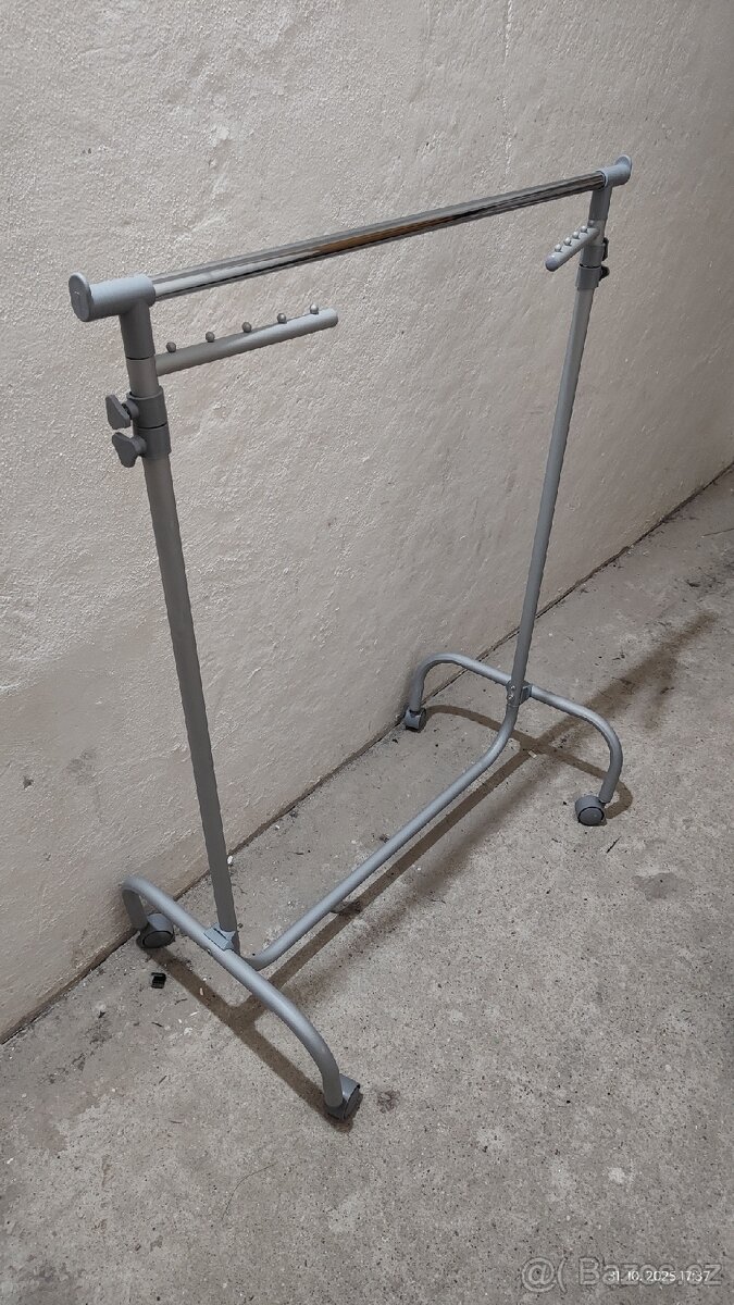 Věšák na oblečení