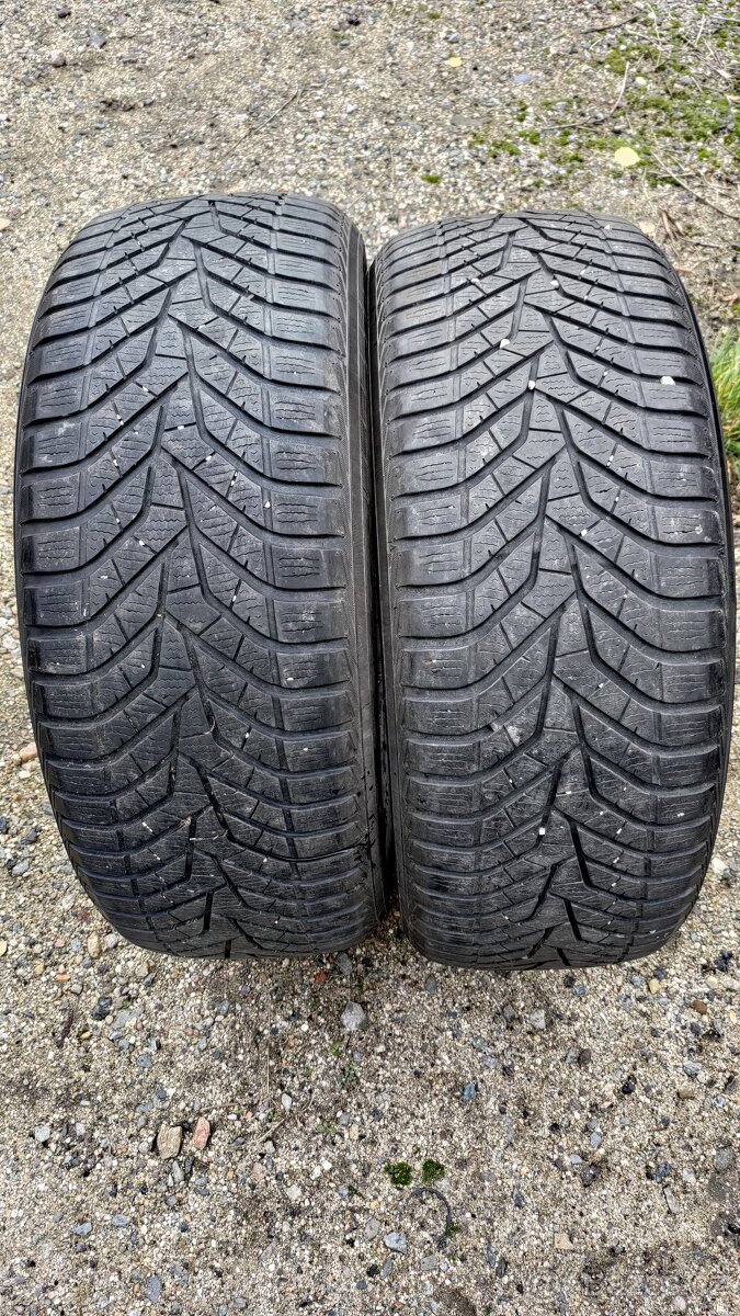 235/55/18 - Yokohama bluearth winter v906 - zimni pneu