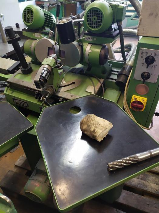 Ostřička vrtáků 01-6AMC