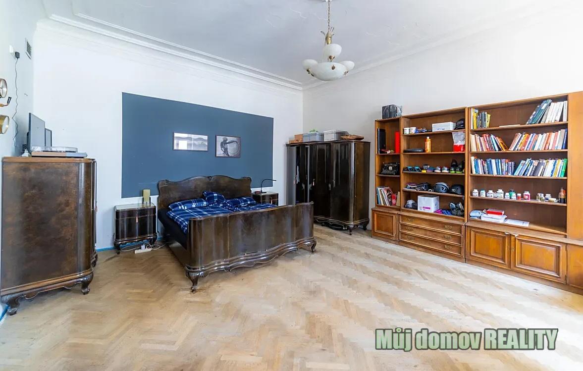 Pronájem prostorné jednotky 4+1 (cca 100 m)  Praha 2, Gorazd