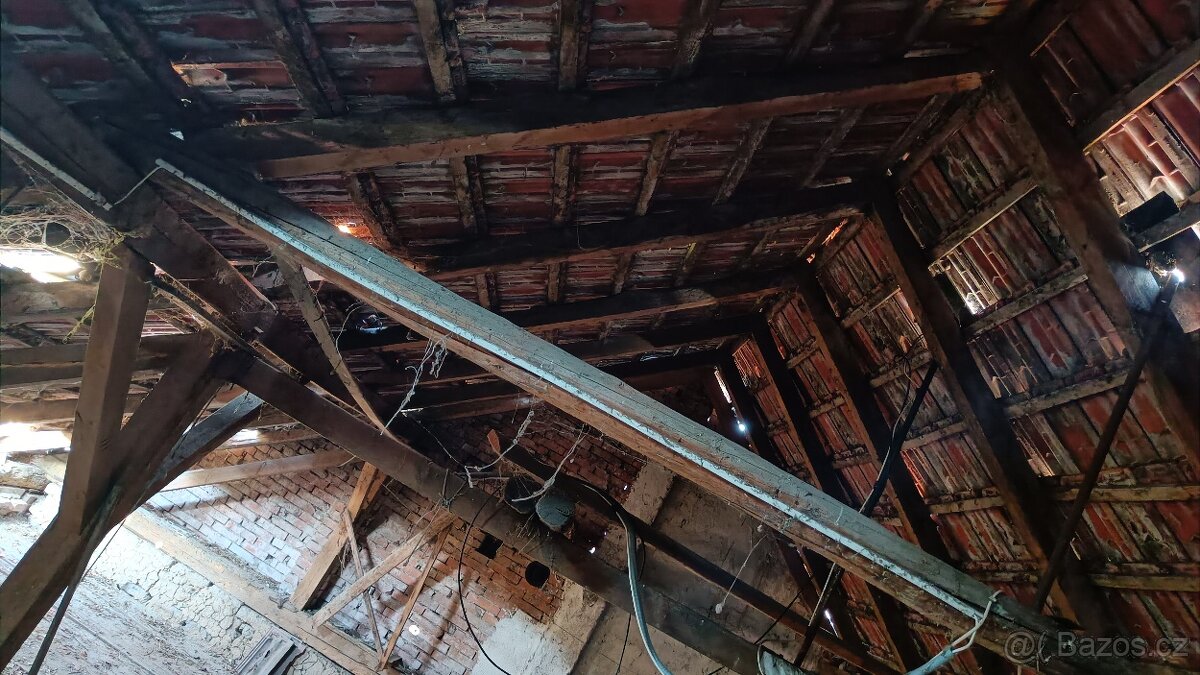 Střešní trámy, krovy