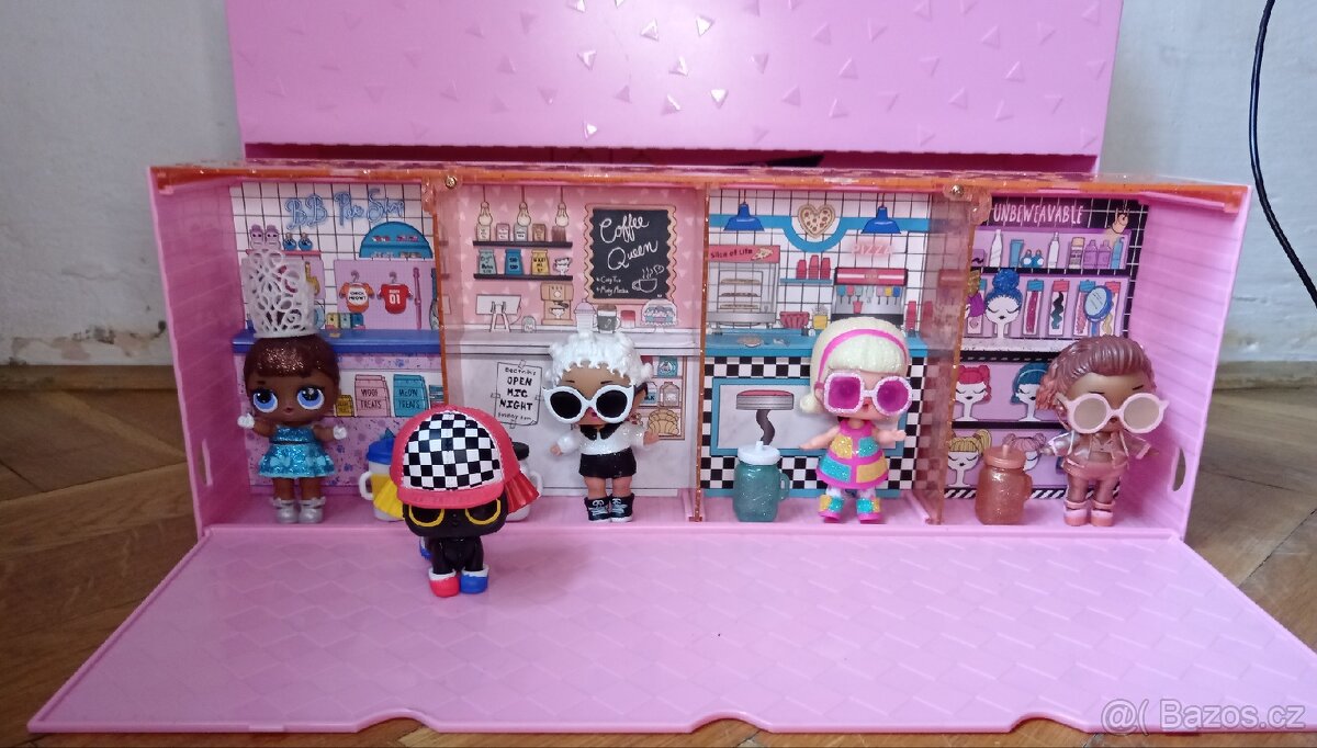 L.O.L. Surprise nákupní centrum + panenky