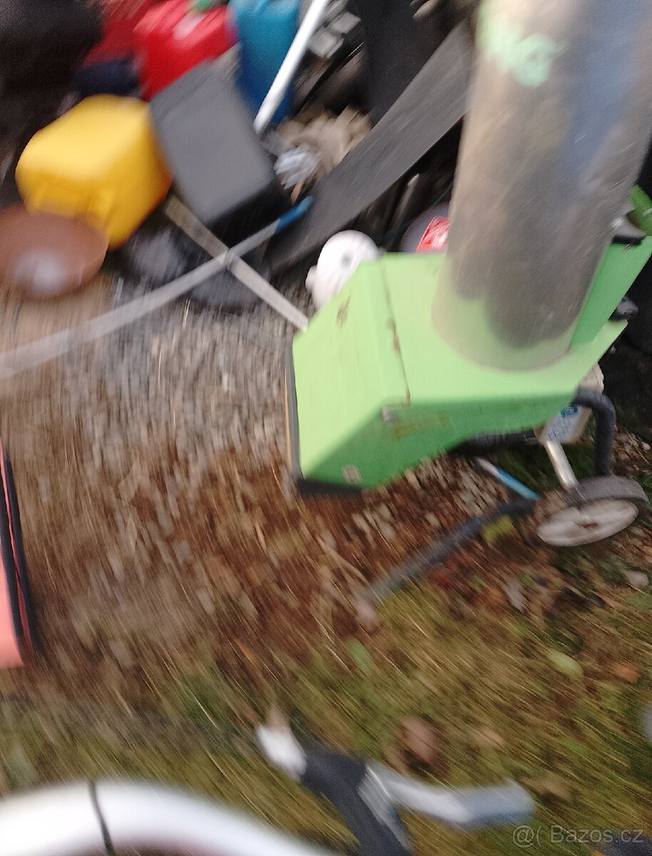 Prodám drtič větví