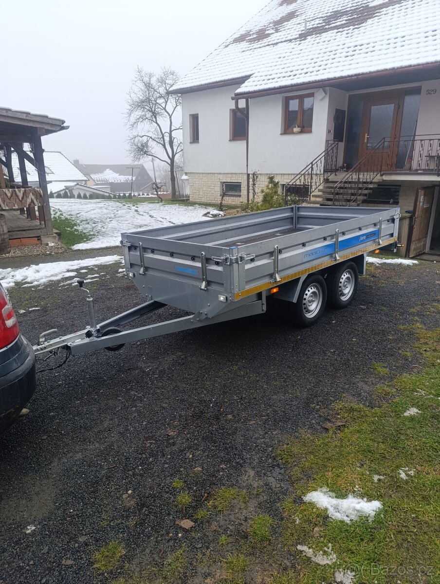 Přívěsný vozík Faro magicus