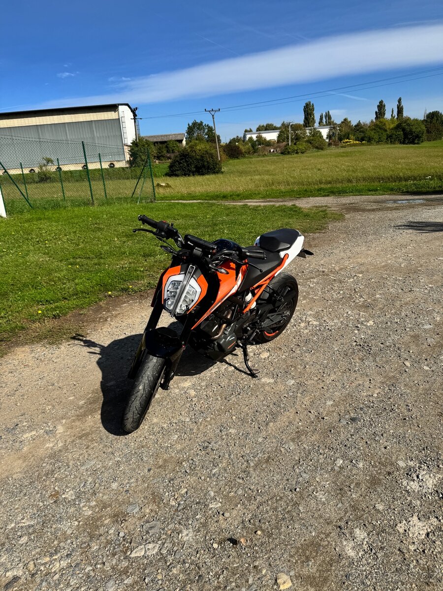 KTM Duke 125