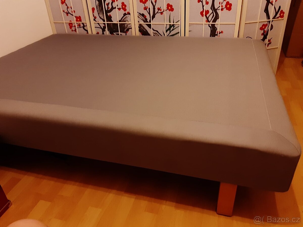 válenda - spěchá  -daruji za odvoz