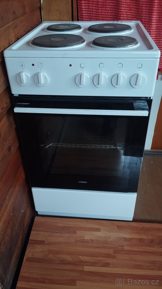 elektrický sporák Mora