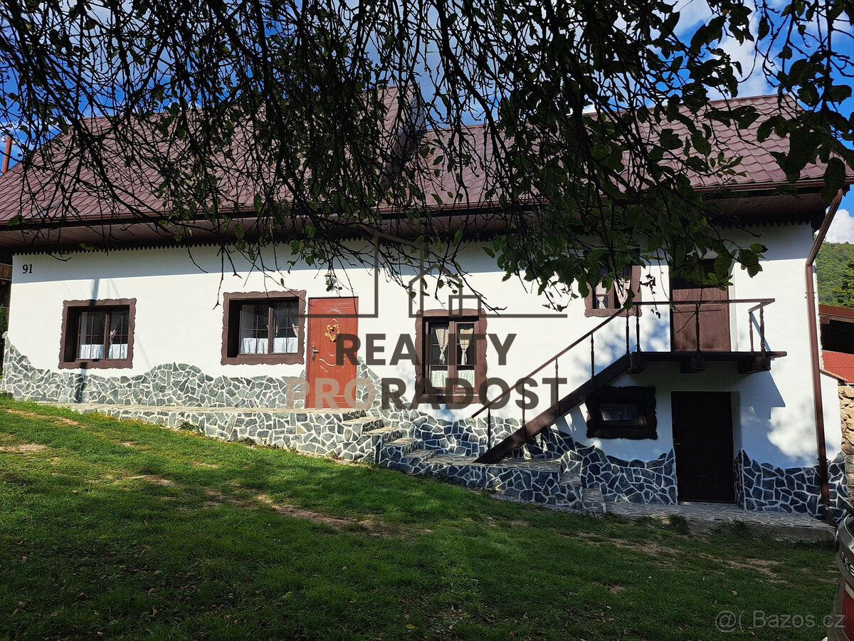 Prodej chalupy 325 m², pozemek 1000 m²