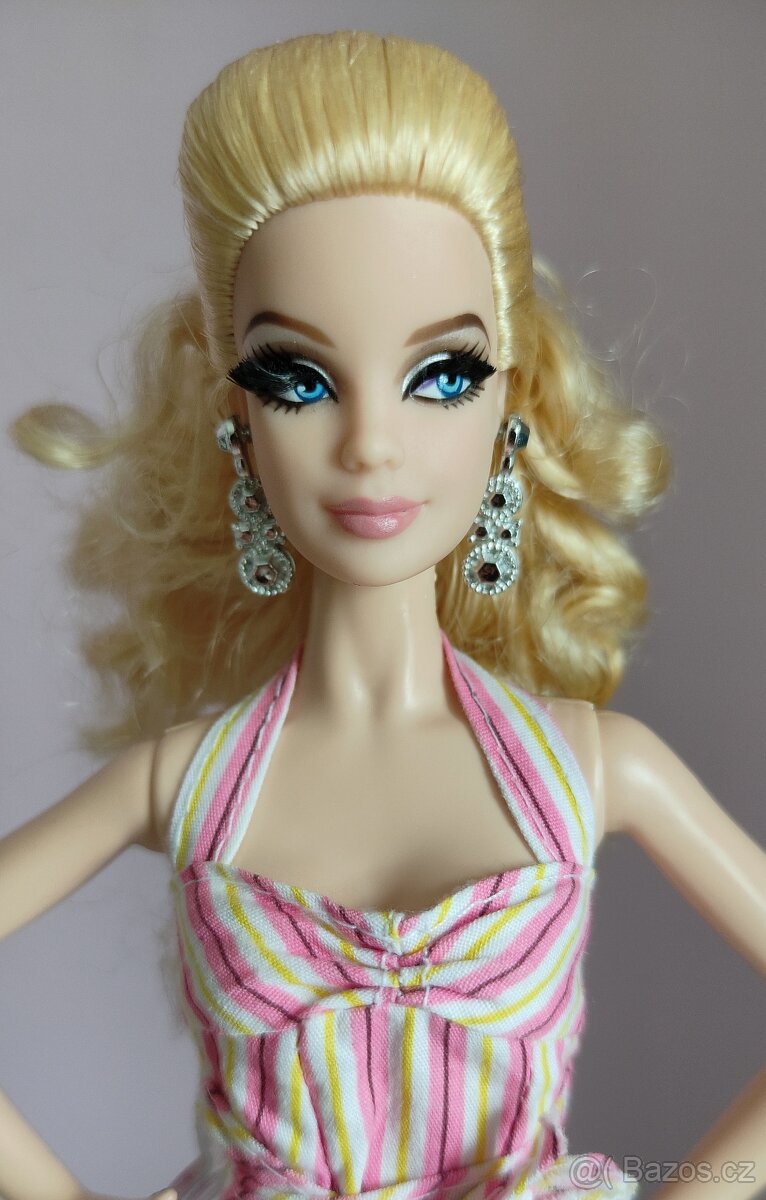 Sběratelská panenka Barbie City Shine Mackie