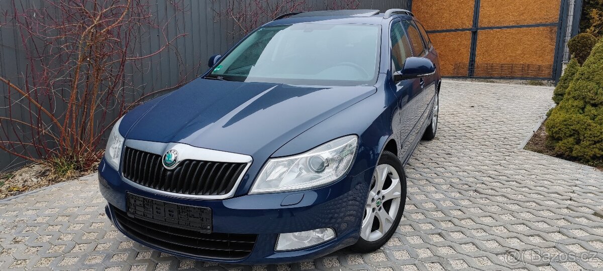Škoda Octavia 1.6 TDi Elegance, Šíber, Xenon, Výhrev 2012