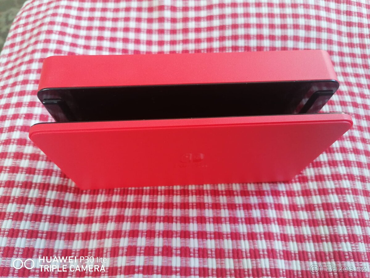 Nintendo Switch OLED dokovaci stanice