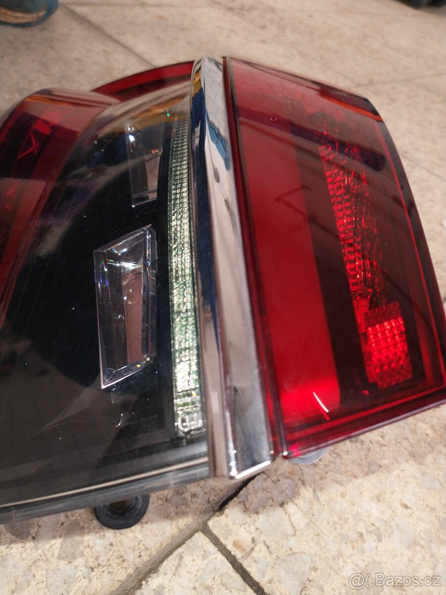 Levá zadní lampa škoda Superb 3