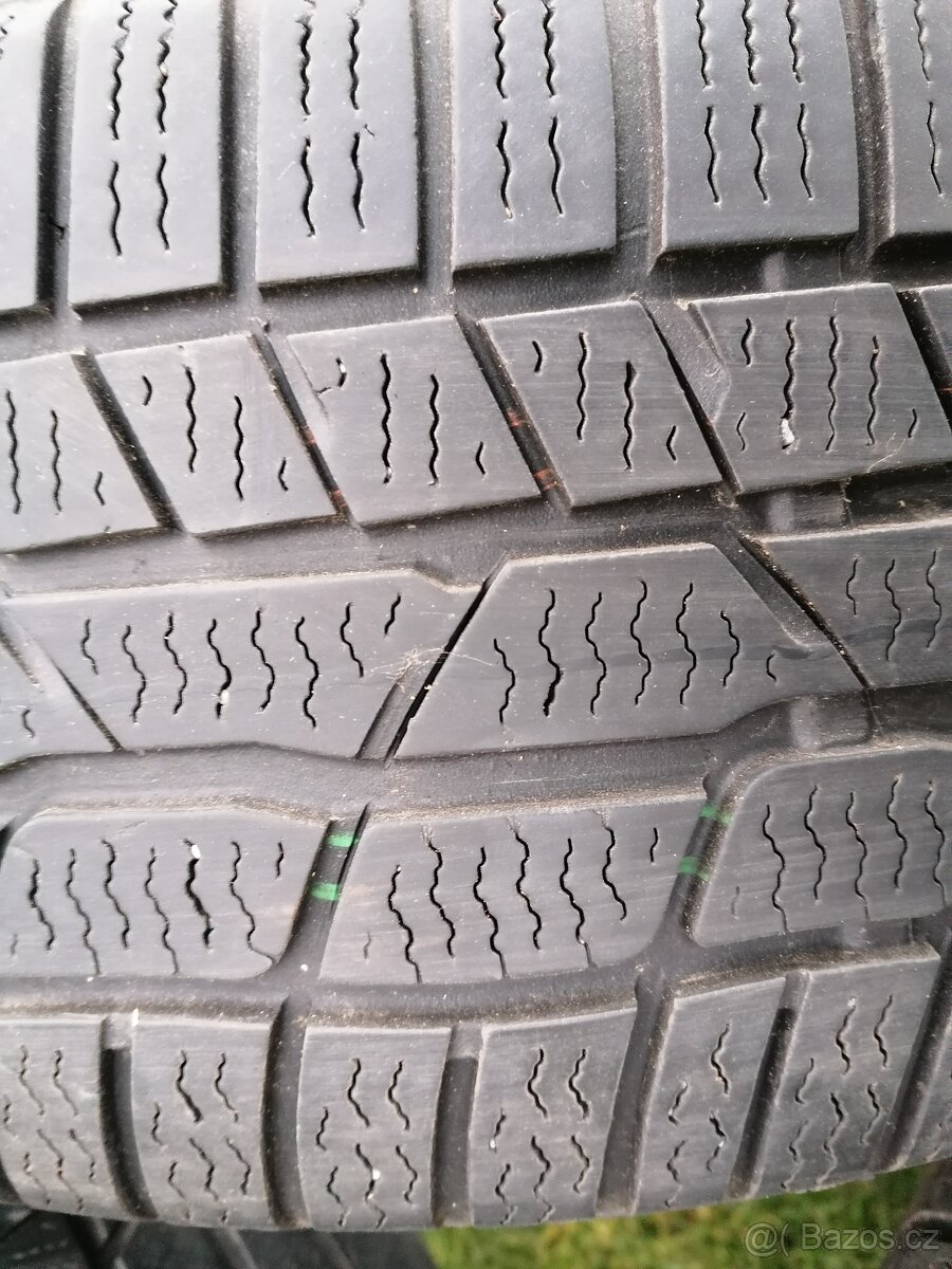 Zimní pneu 205/50r17 93H
